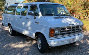 Dodge-ram-3500-1986-white-1