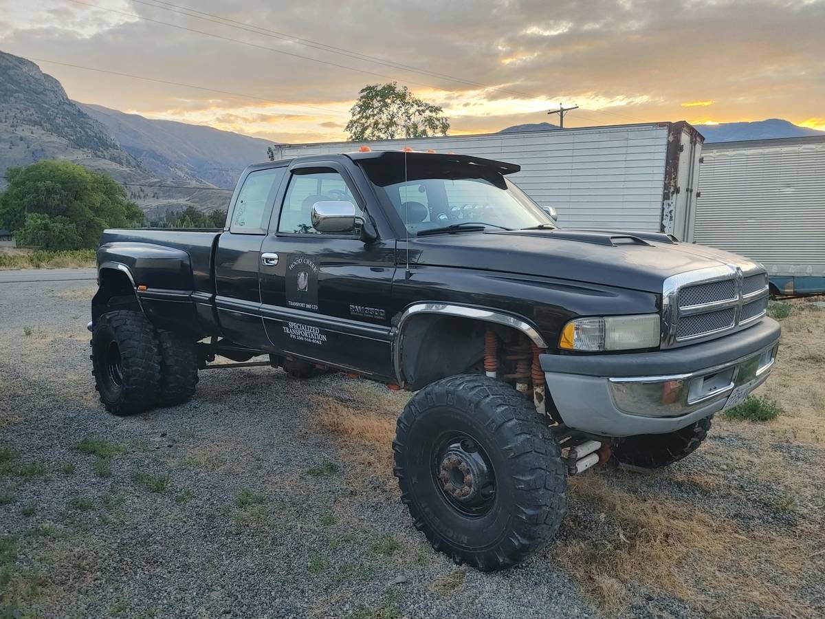 Dodge-ram-3500-4x4-club-cab-diesel-1994-black