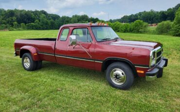 Dodge-ram-3500-diesel-1993-red