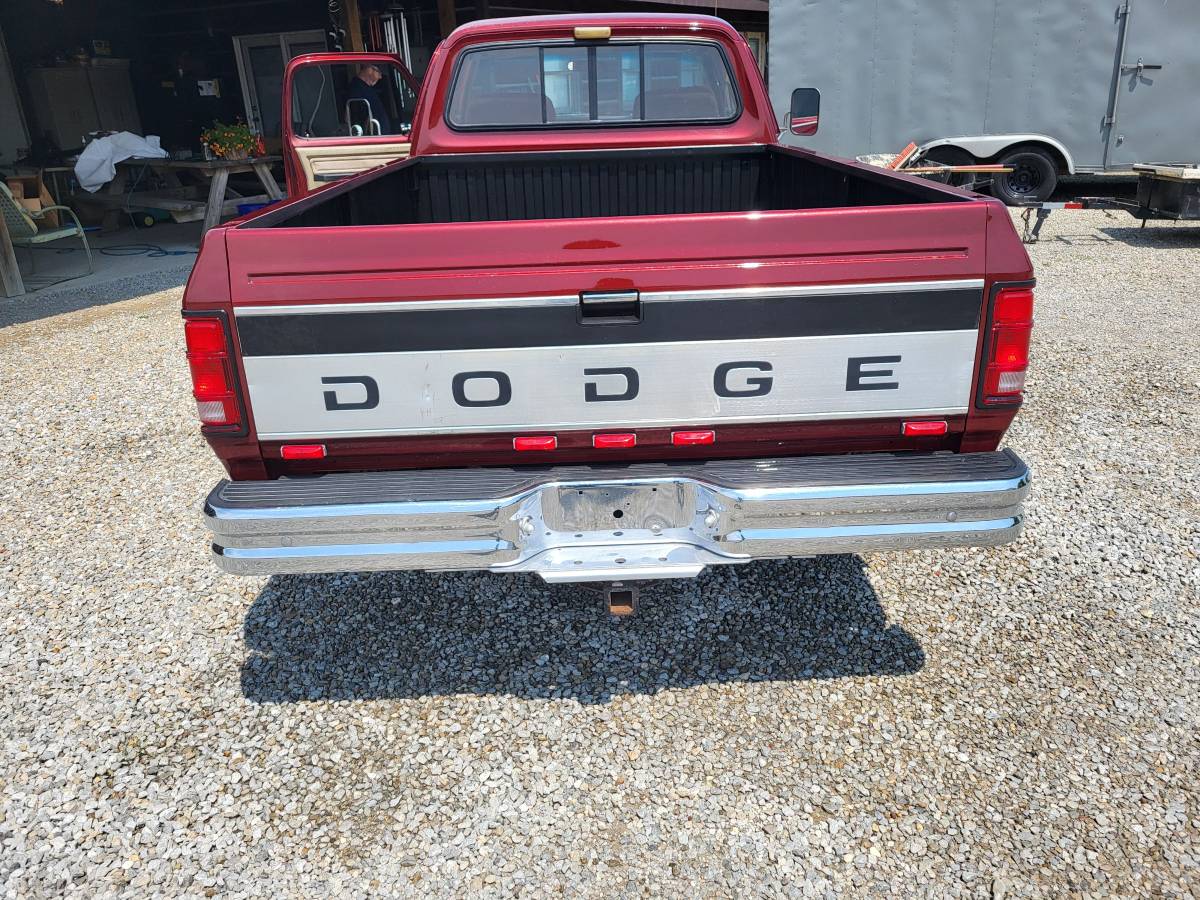 Dodge-ram-3500-diesel-1993-red-8