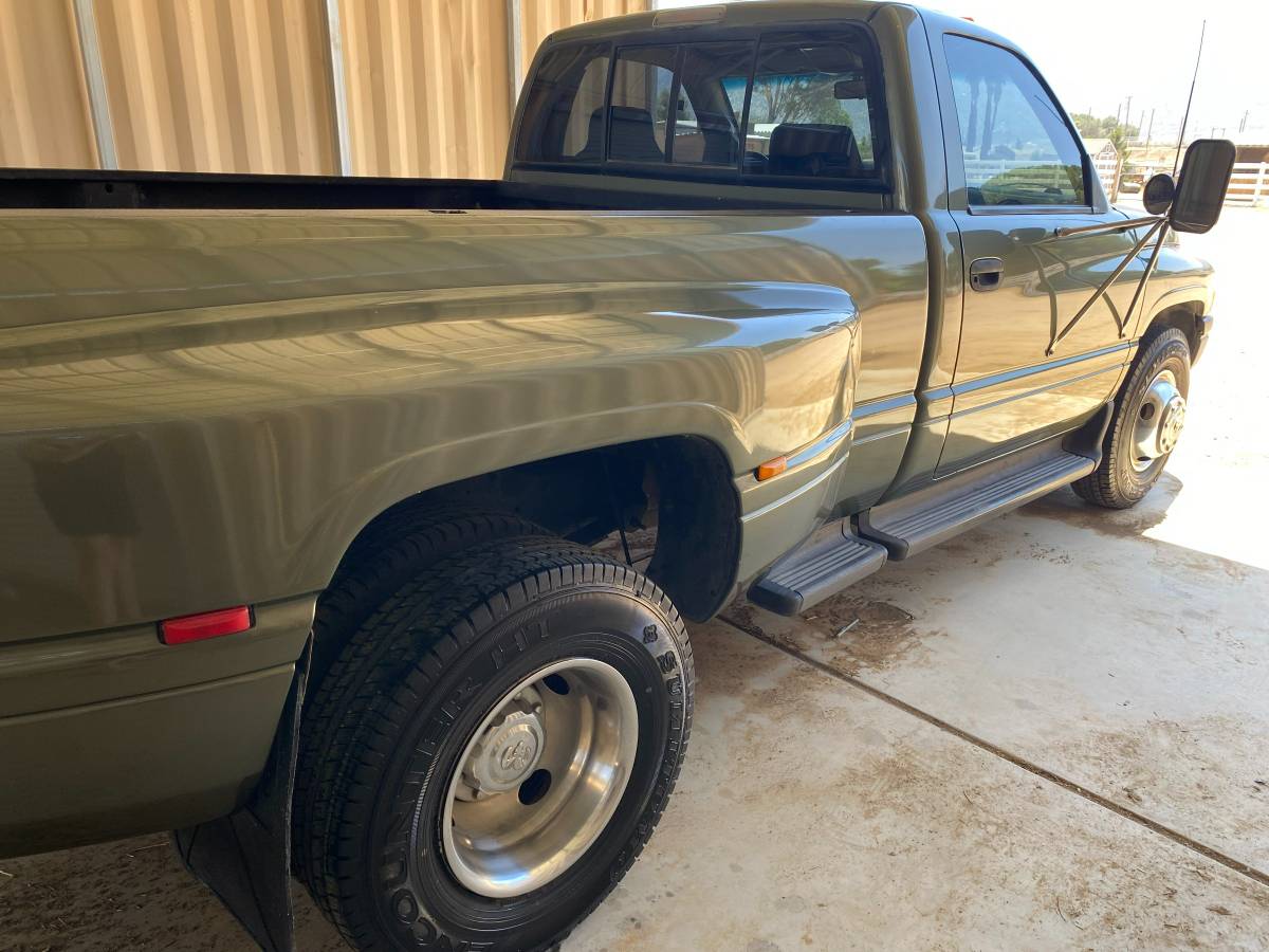 Dodge-ram-3500-diesel-1994-green-1