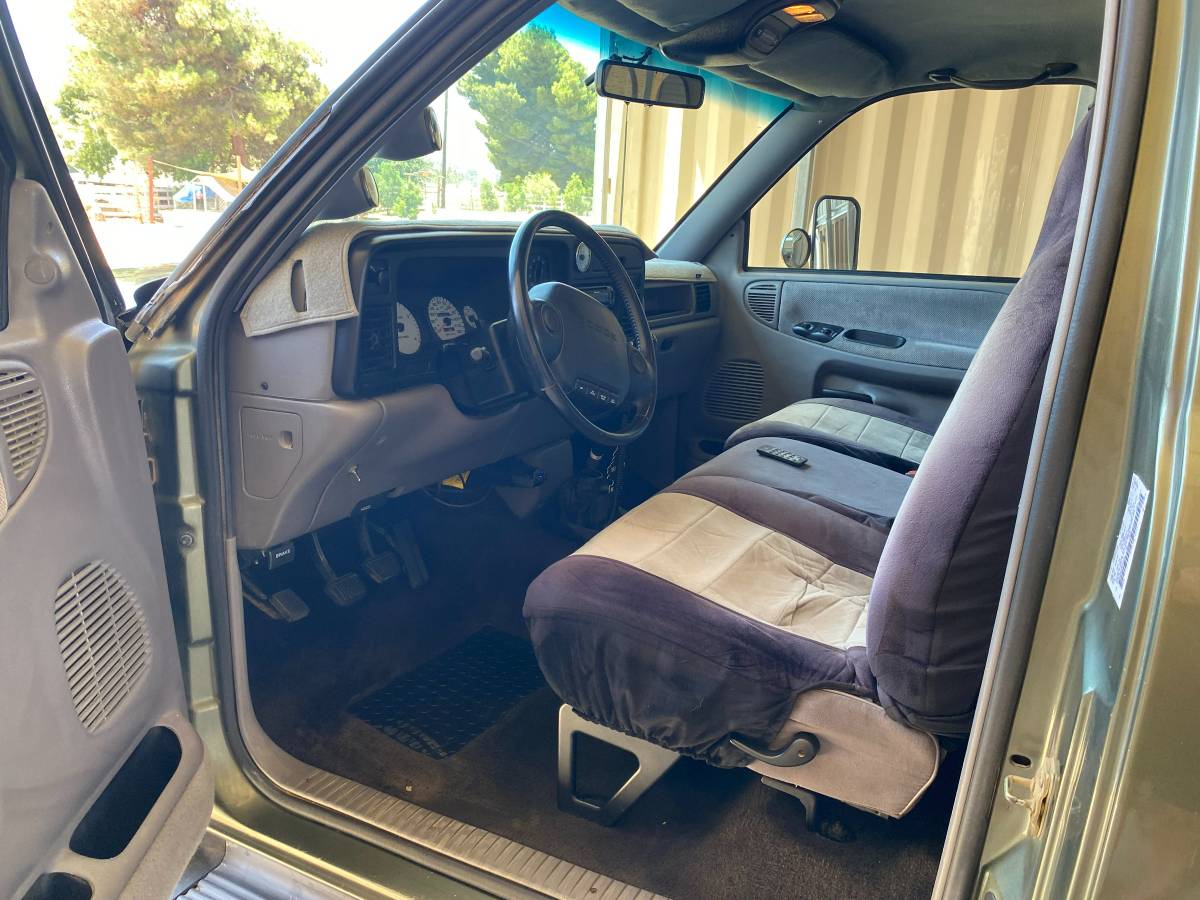 Dodge-ram-3500-diesel-1994-green-4