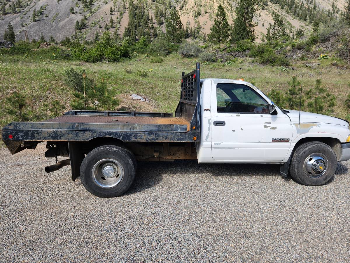 Dodge-ram-3500-diesel-1994-white-1