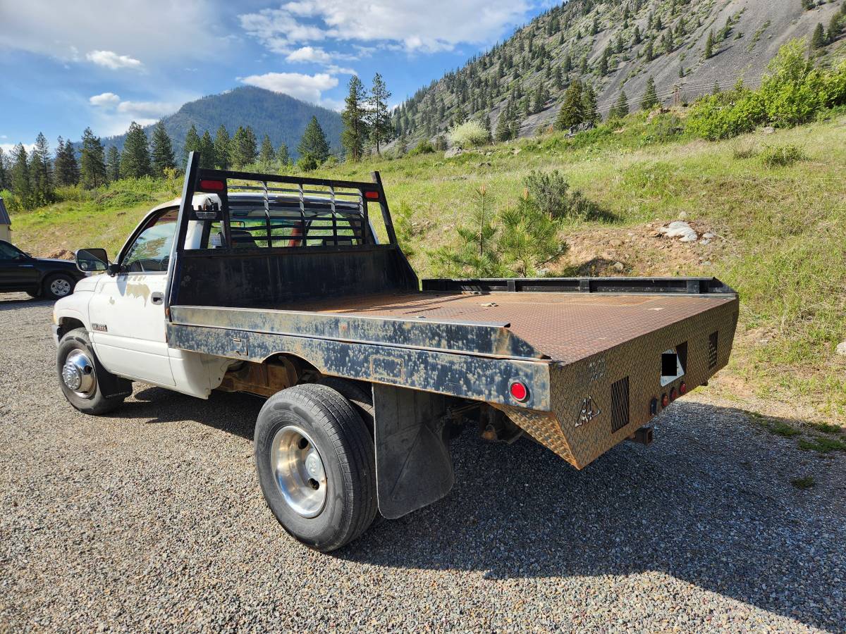 Dodge-ram-3500-diesel-1994-white-6