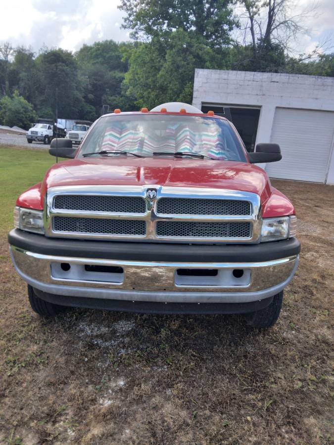 Dodge-ram-3500-diesel-1995