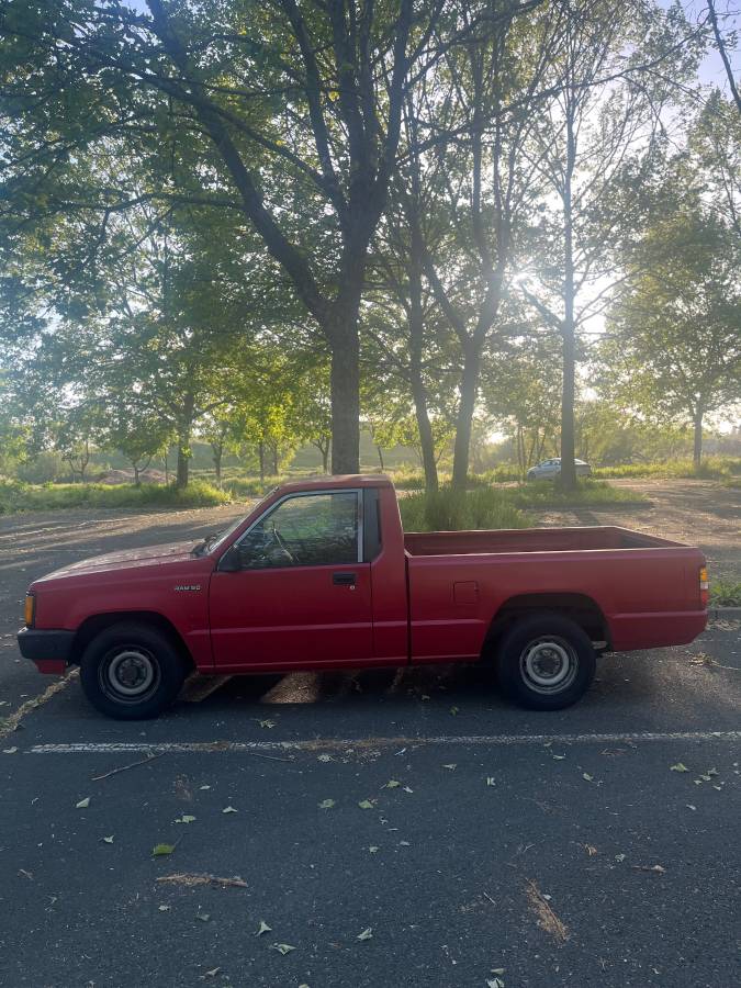 Dodge-ram-50-1990-red-2