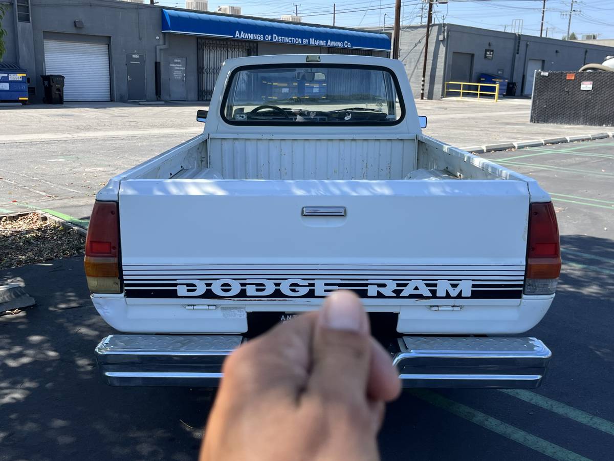 Dodge-ram-50-sport.-1985-2