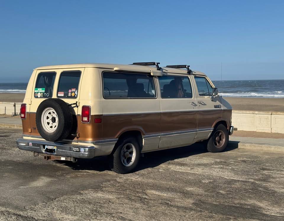 Dodge-ram-b250-van-1989-10