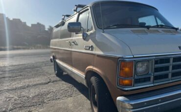Dodge-ram-b250-van-1989-11