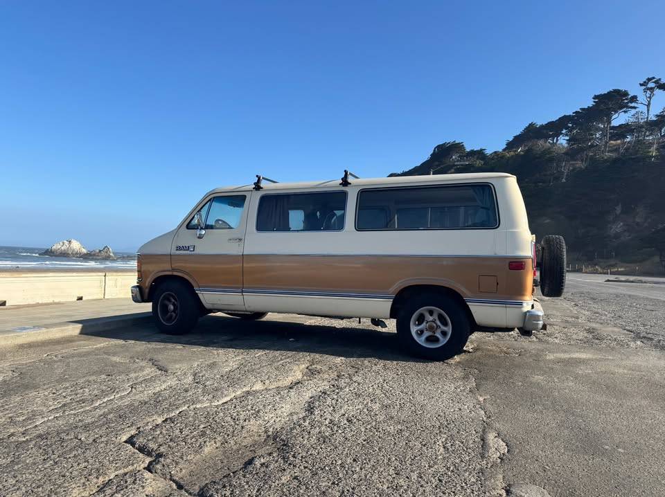 Dodge-ram-b250-van-1989-5