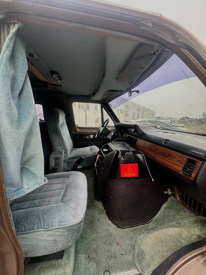 Dodge-ram-b250-van-1992-white-4
