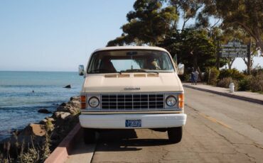 Dodge-ram-b350-1985