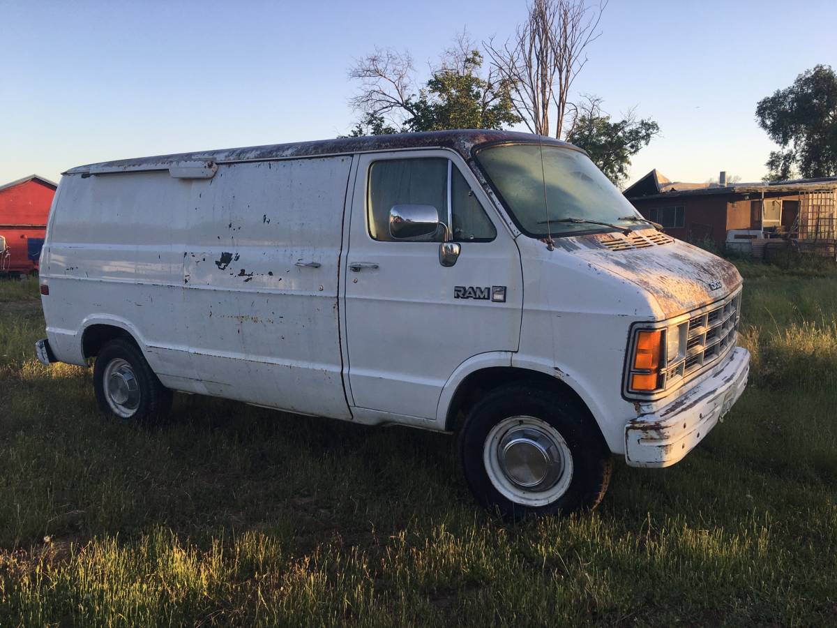 Dodge-ram-b3500-cargo-van-1989-white-2