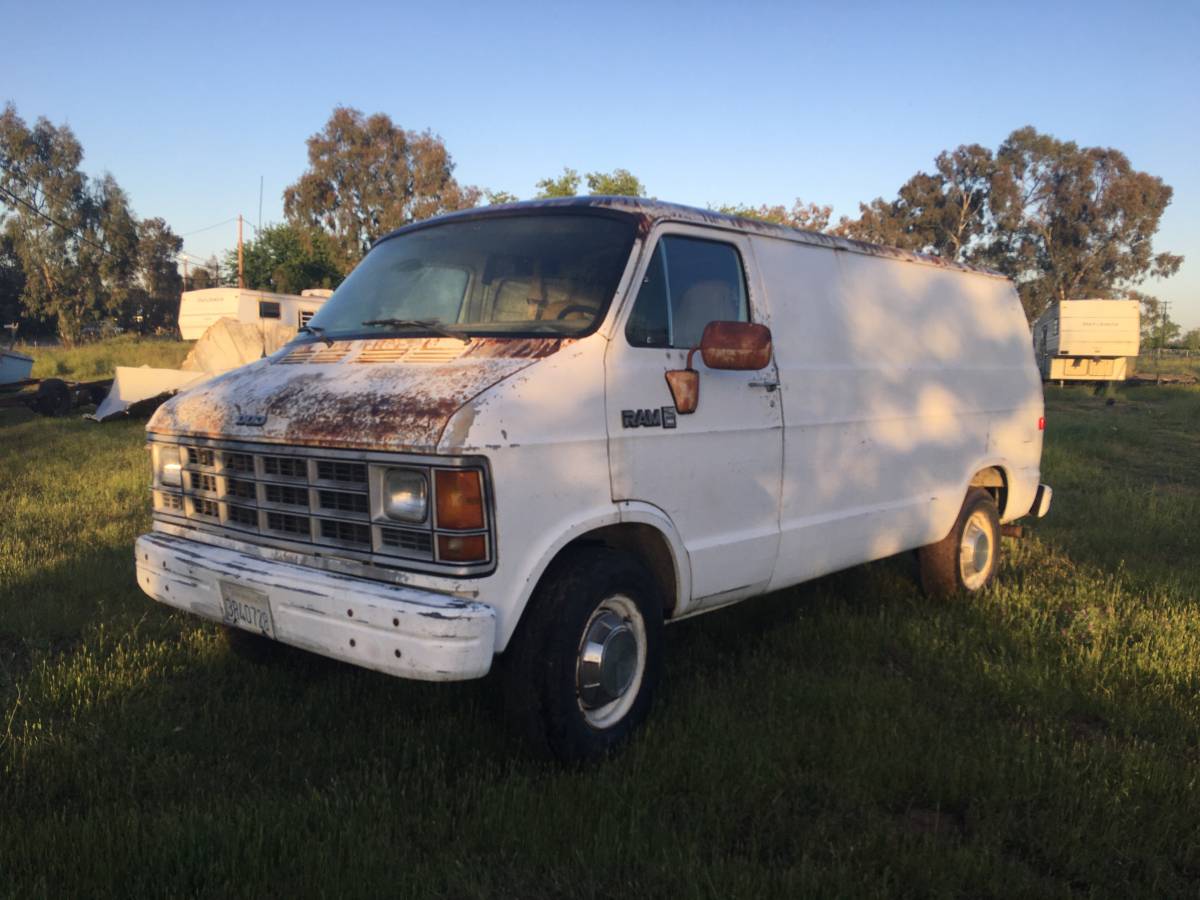 Dodge-ram-b3500-cargo-van-1989-white-3