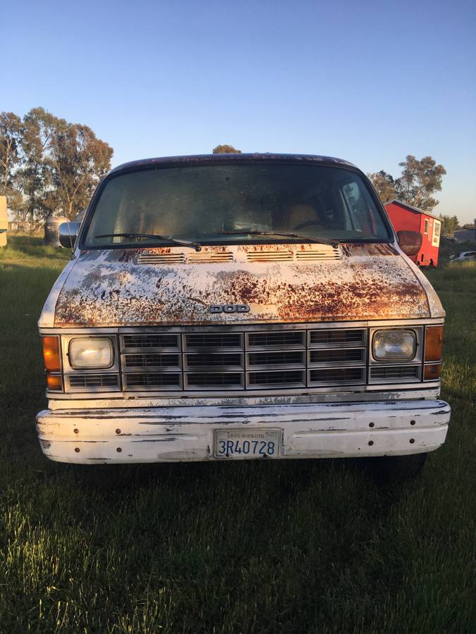 Dodge-ram-b3500-cargo-van-1989-white-4