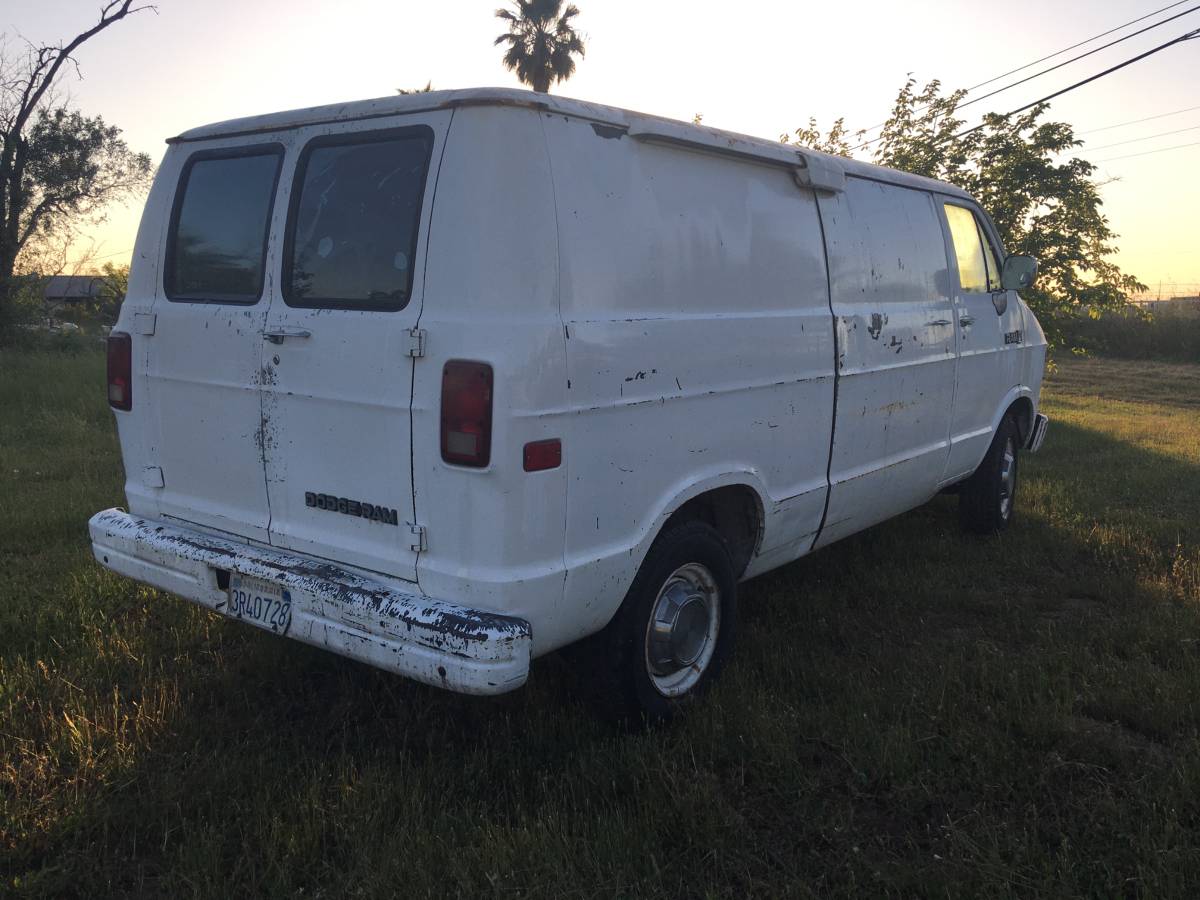 Dodge-ram-b3500-cargo-van-1989-white-7