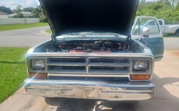 Dodge-ram-charger-1986-blue-13