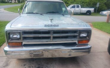 Dodge-ram-charger-1986-blue-14