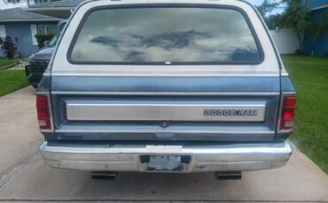 Dodge-ram-charger-1986-blue-4