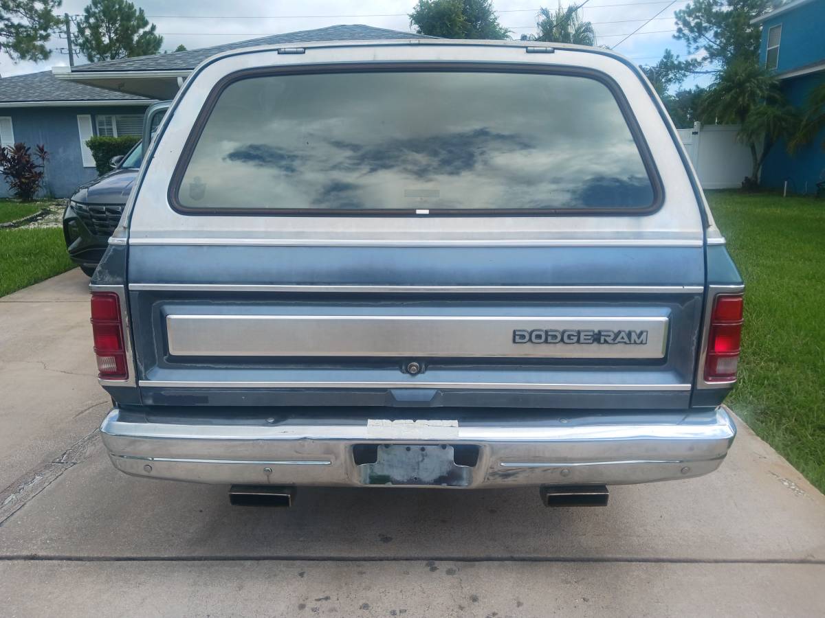 Dodge-ram-charger-1986-blue-4