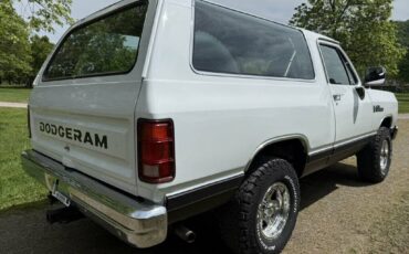Dodge-ram-charger-1989-white-2