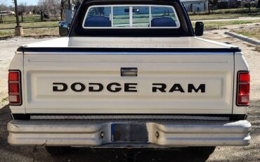 Dodge-ram-d150-1981-blue-1