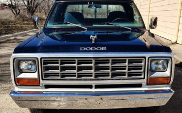 Dodge-ram-d150-1981-blue-11