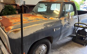 Dodge-ram-d150-1986-blue-3