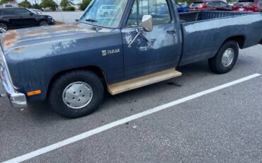 Dodge-ram-d150-1986-blue-4