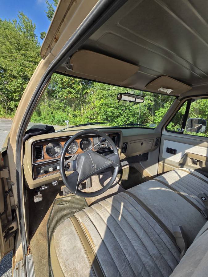 Dodge-ram-d150-1990-brown-13