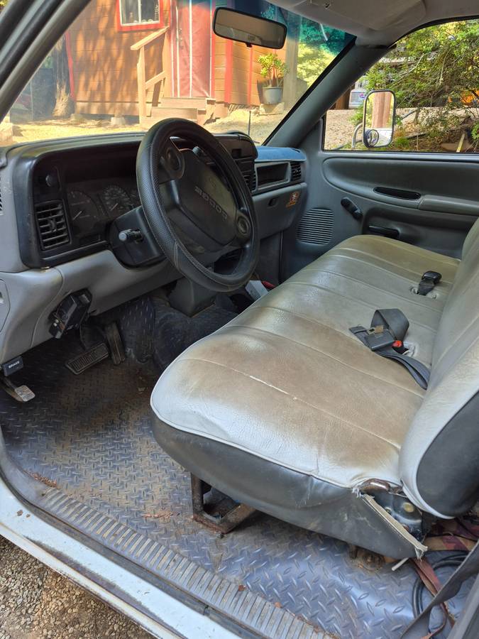 Dodge-ram-diesel-cummins-3500-1995-2
