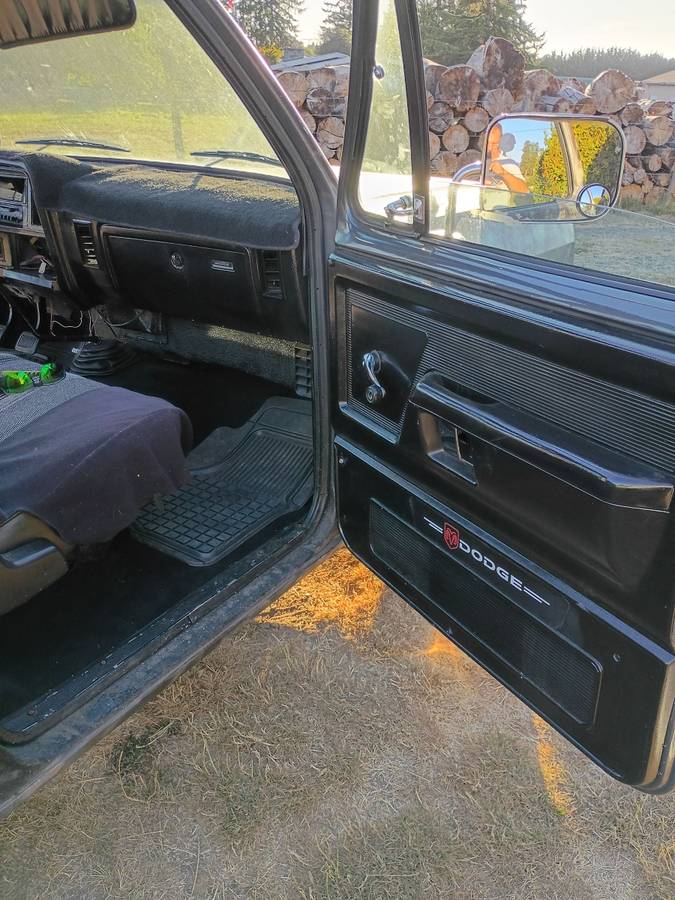 Dodge-ram-light-duty-1500-1990-custom-7