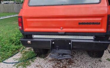 Dodge-ram-prospector-1985-orange-4