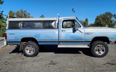 Dodge-ram-prospector-w250-4x4-1985-blue-1