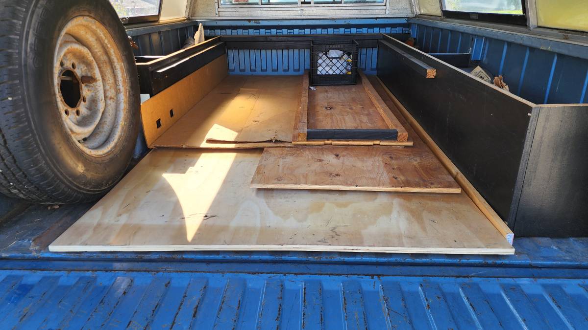 Dodge-ram-prospector-w250-4x4-1985-blue-12