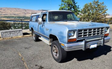 Dodge-ram-prospector-w250-4x4-1985-blue-3