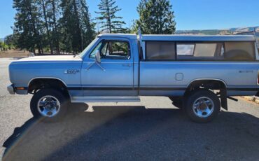 Dodge-ram-prospector-w250-4x4-1985-blue