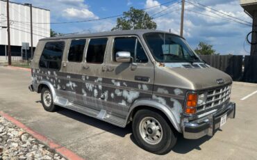 Dodge-ram-van-250-1991-grey-1