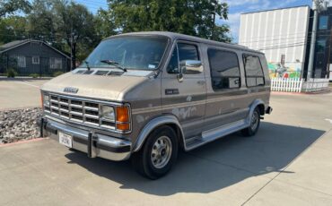 Dodge-ram-van-250-1991-grey