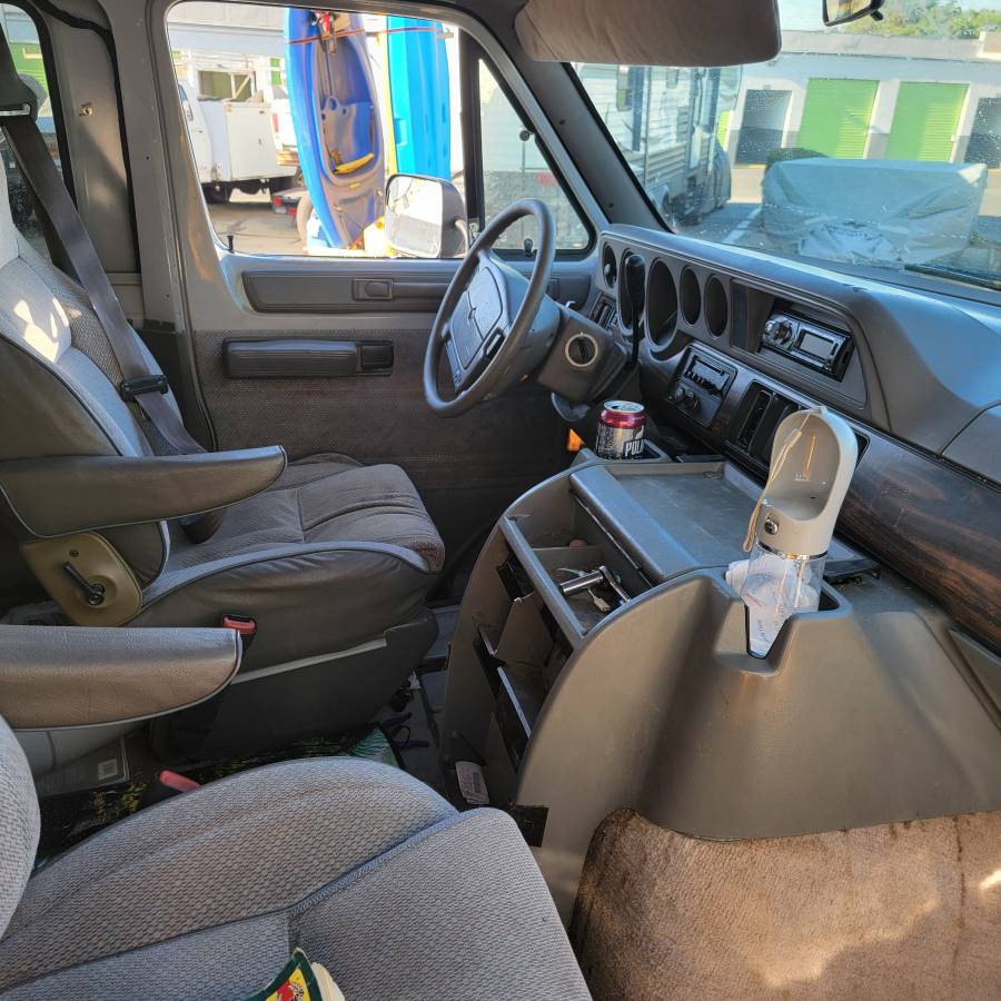 Dodge-ram-van-3500-1995-white-1