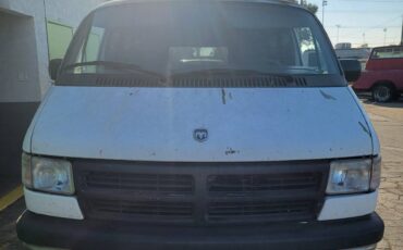 Dodge-ram-van-3500-1995-white-5