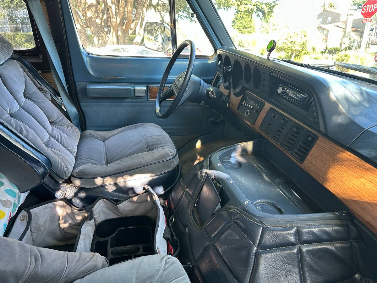 Dodge-ram-van-b250-1986-yellow-10
