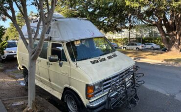 Dodge-ram-van-b250-1986-yellow