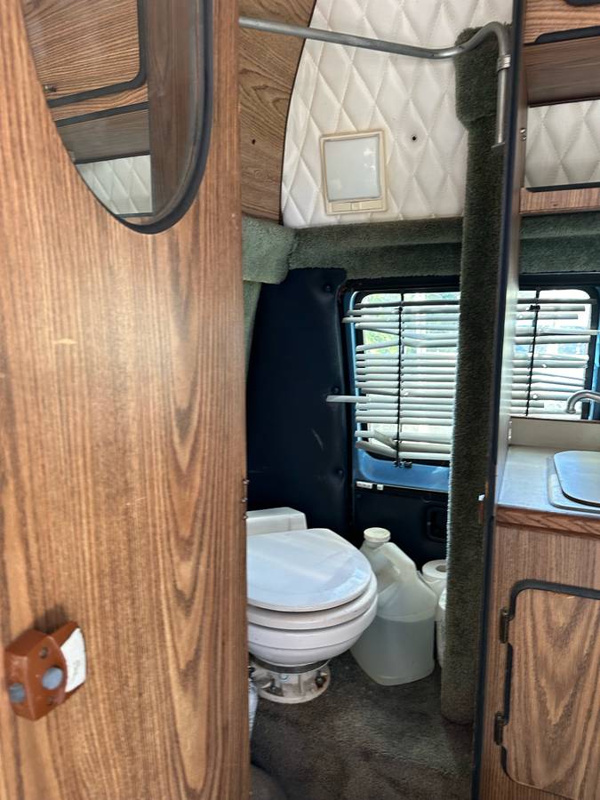 Dodge-ram-van-b250-1986-yellow-7