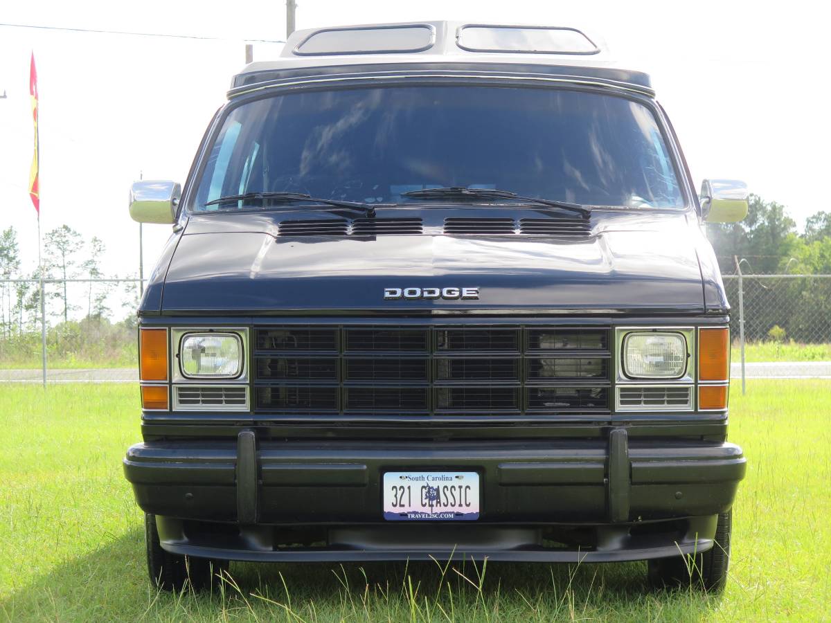 Dodge-ram-van-b250-1987-black-1