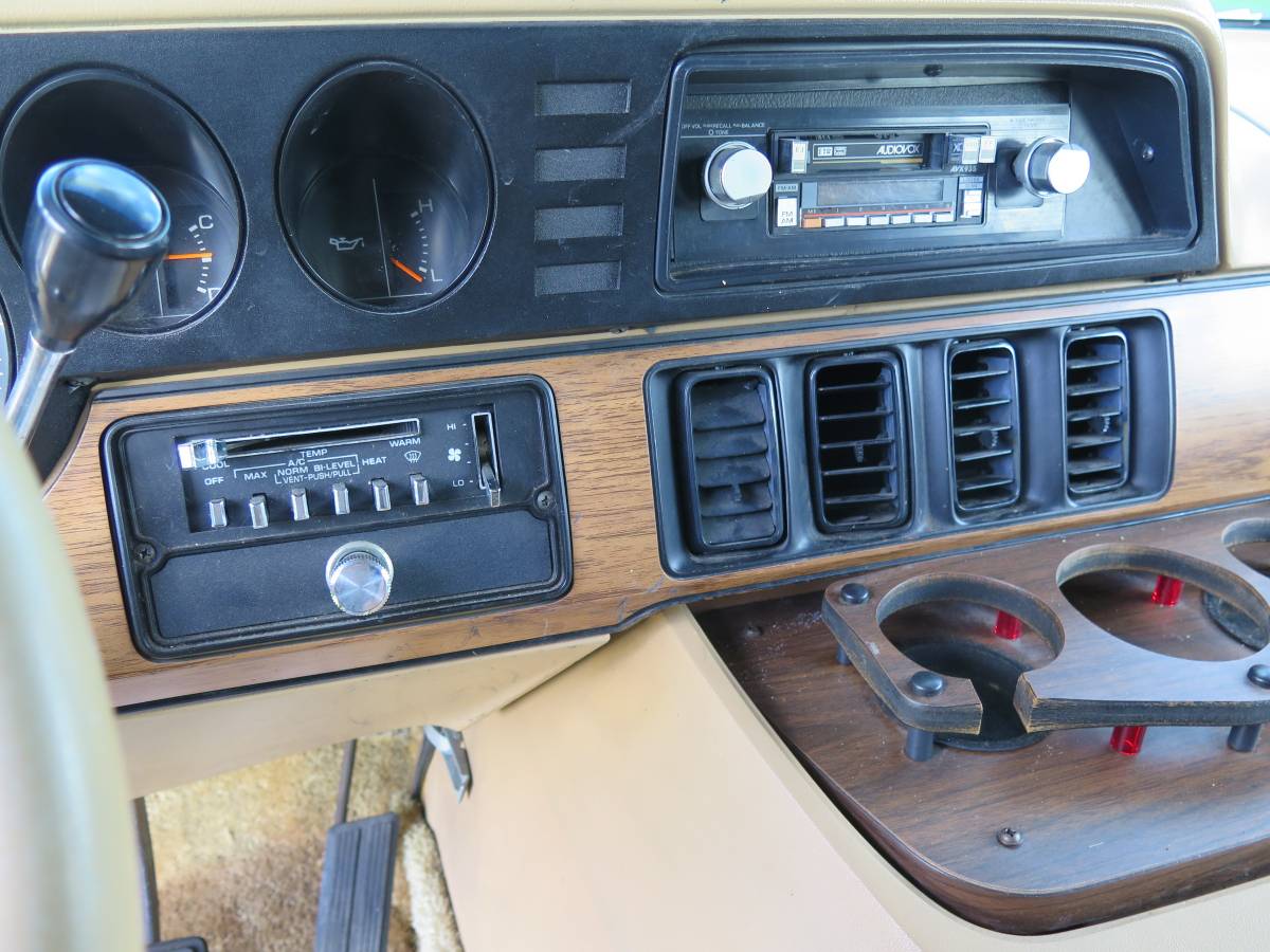 Dodge-ram-van-b250-1987-black-22
