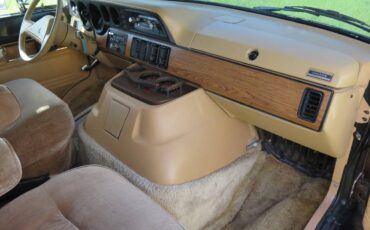 Dodge-ram-van-b250-1987-black-23