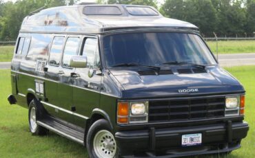Dodge-ram-van-b250-1987-black