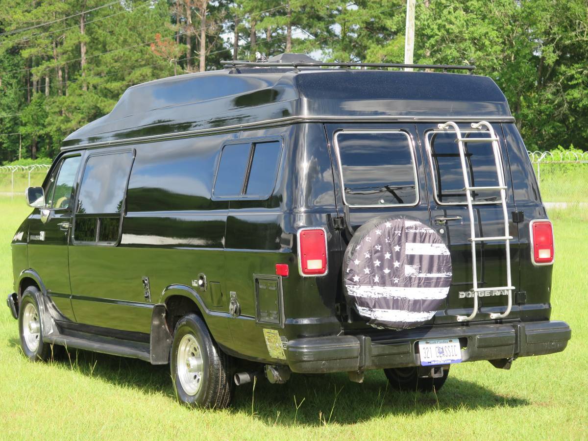 Dodge-ram-van-b250-1987-black-4