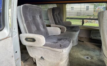 Dodge-ram-van-b250-1987-silver
